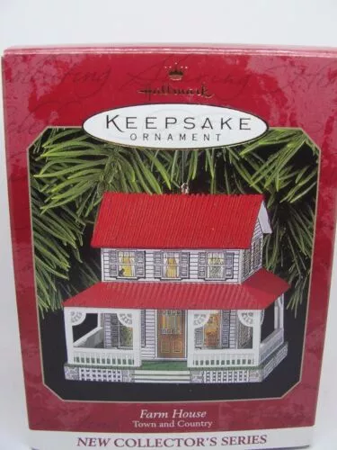 HallmarkOrnament 1999 Farm House, #1Town & Country series
