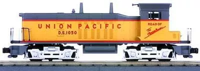 MTH 30-2138-1 & 30-2138-3 Union Pacific UP NW 2 Switcher Diesel Engine Cab # 1050 w/ Protosound 1 & calf O scale like new